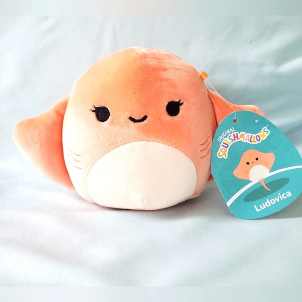 Squishmallows Ludovica The Spotted Stingray 5inch